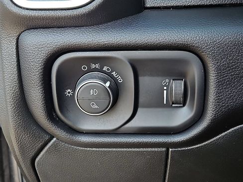 Used 2024 RAM 3500 Big Horn AWD/4WD image 25