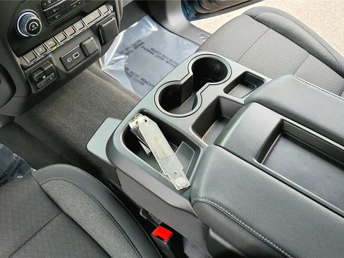 Used 2026 Chevrolet Silverado 2500 Custom w/ Custom Value Package image 31