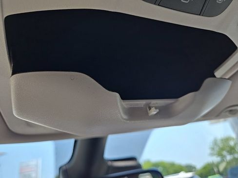 Used 2023 Chrysler Pacifica Touring-L FWD image 64