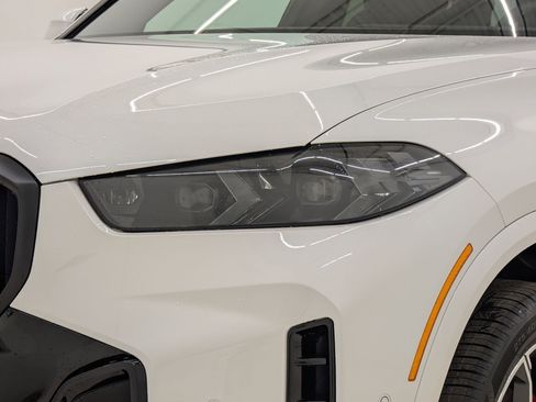 New 2026 BMW X5 sDrive40i image 11