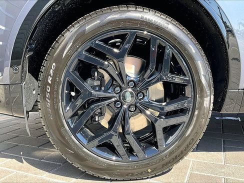New 2026 Land Rover Discovery Sport Landmark AWD/4WD image 12