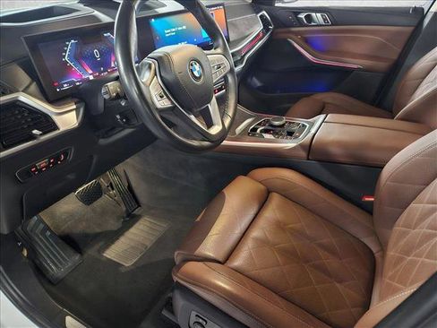 Certified 2023 BMW X7 xDrive40i w/ Climate Comfort Package image 9