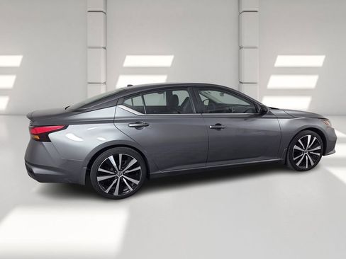 Used 2022 Nissan Altima 2.5 SR image 6