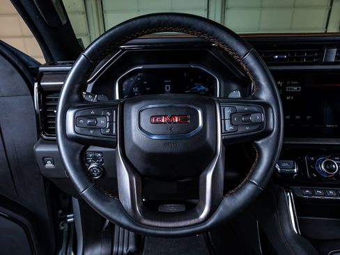 Used 2024 GMC Sierra 1500 AT4 w/ Technology Package AWD/4WD image 19