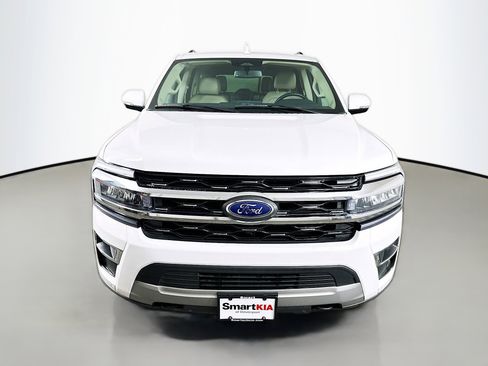 Used 2023 Ford Expedition Limited image 2