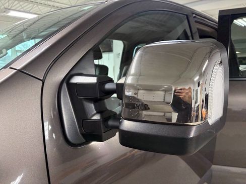 Used 2016 Nissan Titan Platinum Reserve image 21