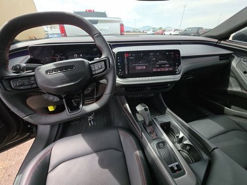Used 2024 Dodge Charger Daytona R/T w/ Plus Group AWD/4WD image 4