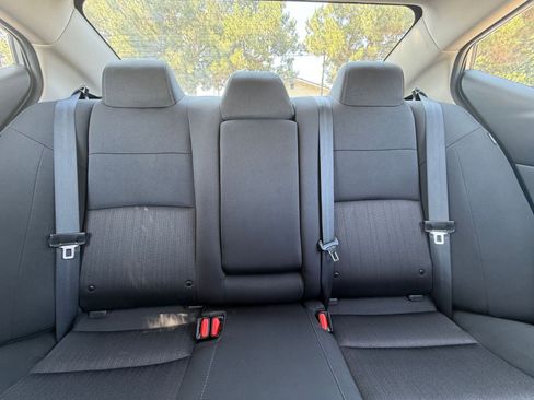 Used 2025 Nissan Altima 2.5 SV FWD image 35
