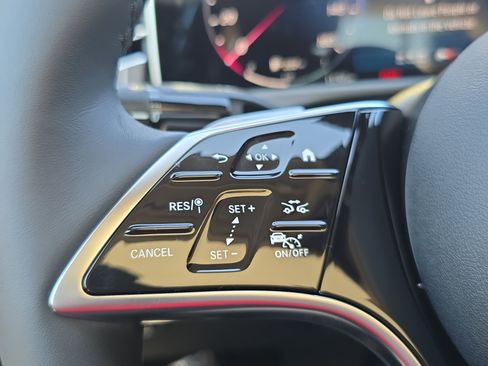 New 2026 Mercedes-Benz E 350 4MATIC Sedan image 17