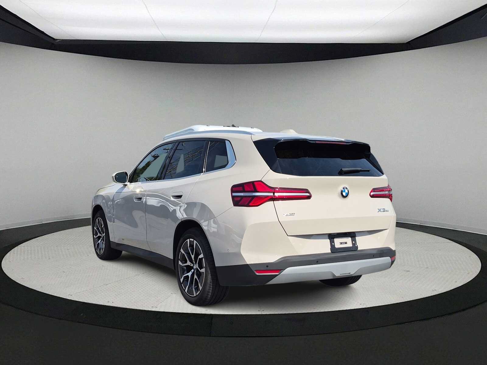 Used 2026 BMW X3 xDrive30i w/ Premium Package AWD/4WD image 6