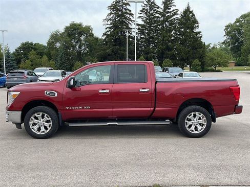 Used 2019 Nissan Titan SV AWD/4WD image 12