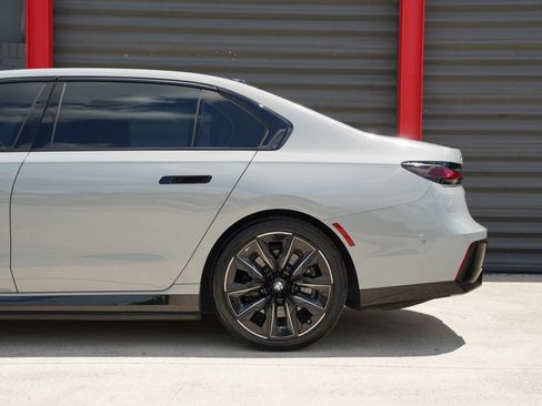 Used 2024 BMW i7 eDrive50 w/ M Sport Package RWD image 11