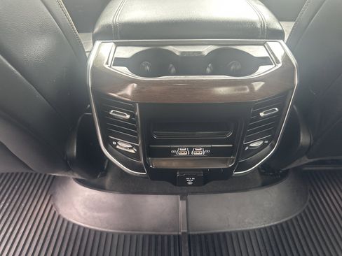 Used 2022 RAM 1500 Laramie AWD/4WD image 25