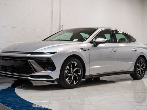 Used 2025 Hyundai Sonata SEL image 4