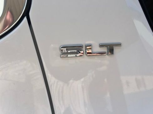 Used 2018 GMC Acadia SLT AWD/4WD image 12
