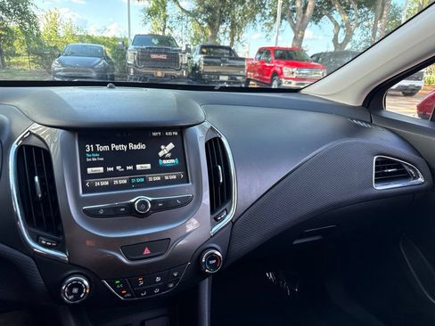 Used 2016 Chevrolet Cruze LT FWD image 36