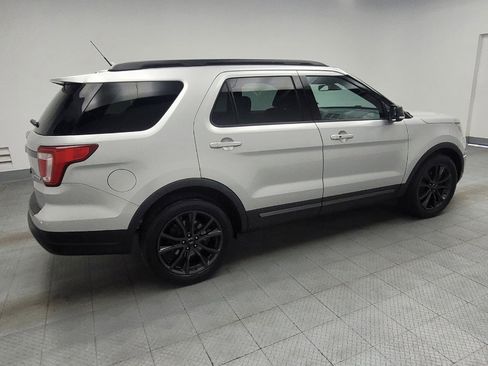 Used 2019 Ford Explorer XLT w/ Equipment Group 202A image 10