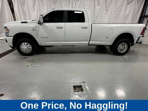 Used 2024 RAM 3500 Laramie AWD/4WD image 4