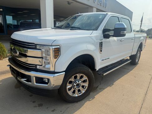 Used 2019 Ford F250 Lariat w/ Chrome Package AWD/4WD image 9