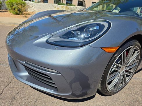 Used 2025 Porsche 718 Cayman S w/ Sport Chrono Package RWD image 13