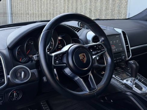 Used 2017 Porsche Cayenne GTS AWD/4WD image 12