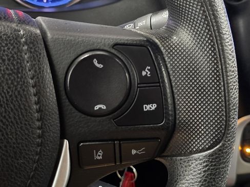 Used 2017 Toyota Corolla LE w/ Carpet Mat Package (TMS) image 32