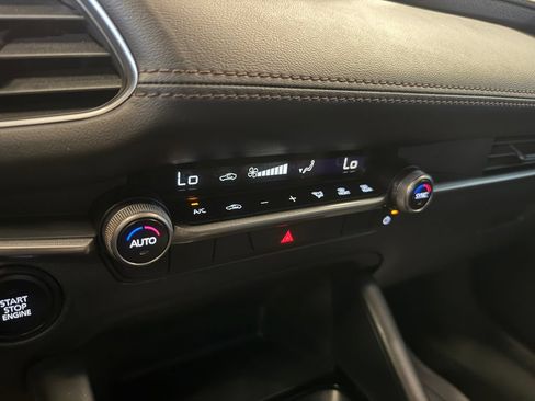Used 2025 MAZDA MAZDA3 s Sport FWD image 16