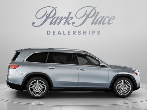 Used 2026 Mercedes-Benz GLS 450 4MATIC image 24