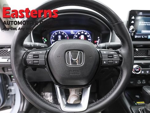 Used 2022 Honda Civic Touring image 10