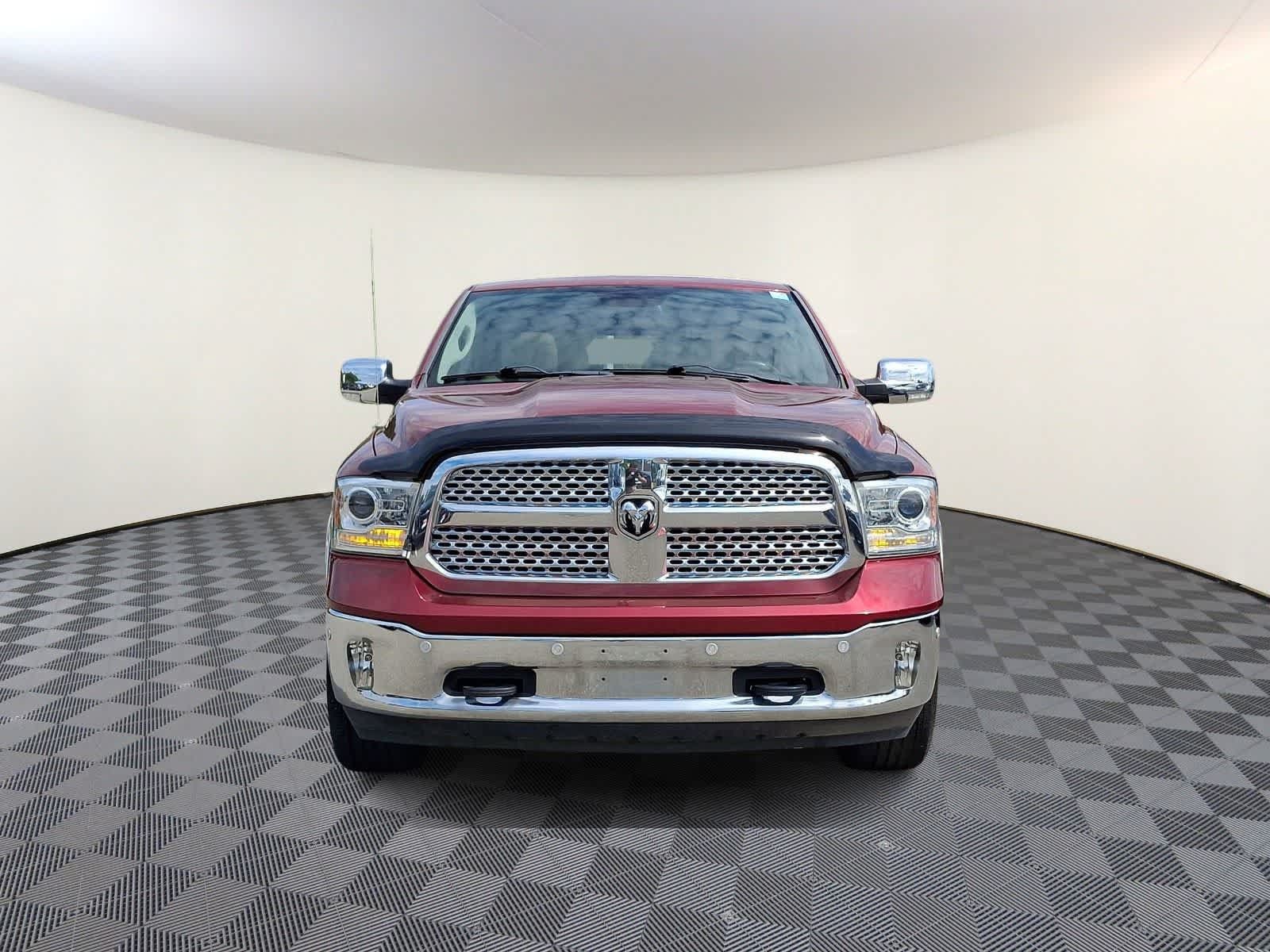 Used 2015 RAM 1500 Laramie w/ Convenience Group AWD/4WD image 3