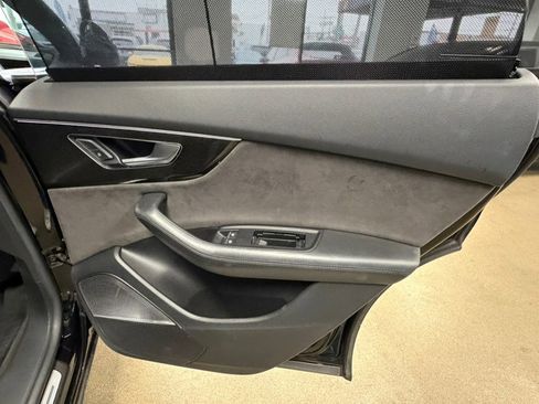 Used 2019 Audi Q8 Prestige w/ Luxury Package image 33