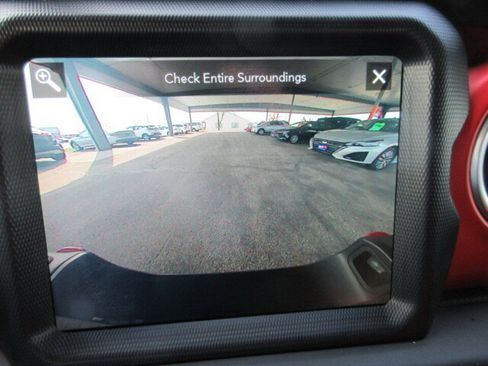 Used 2020 Jeep Gladiator Rubicon w/ Uconnect 4C Nav & Sound Group image 25