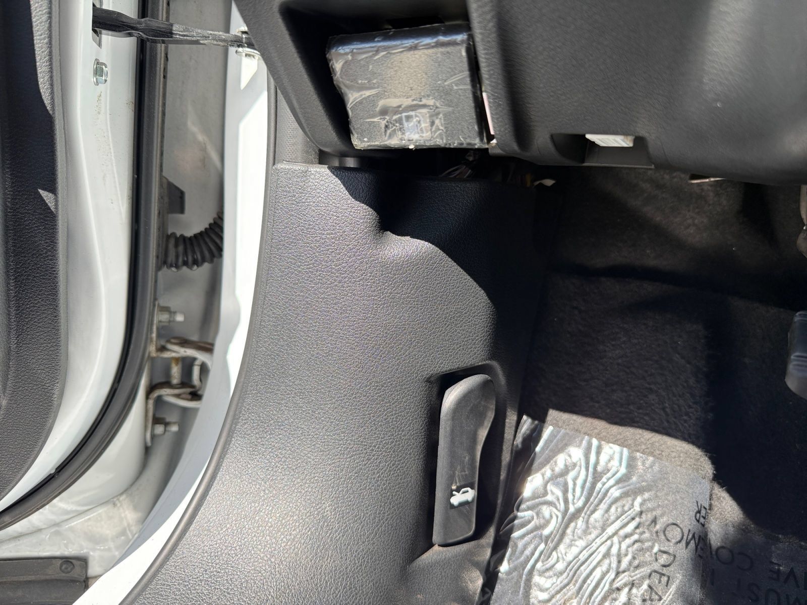Used 2025 Nissan Sentra SR FWD image 31