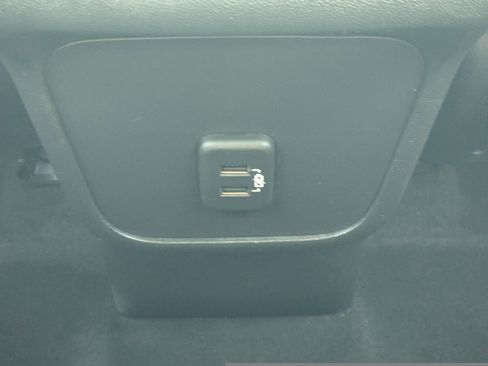 Used 2019 Chevrolet Equinox LT image 17