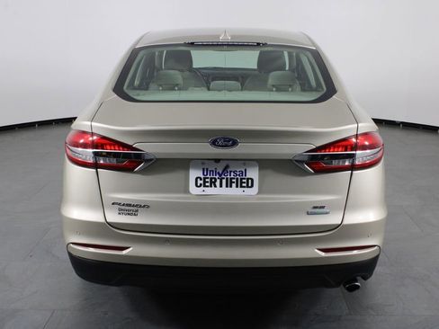 Used 2019 Ford Fusion SE image 9