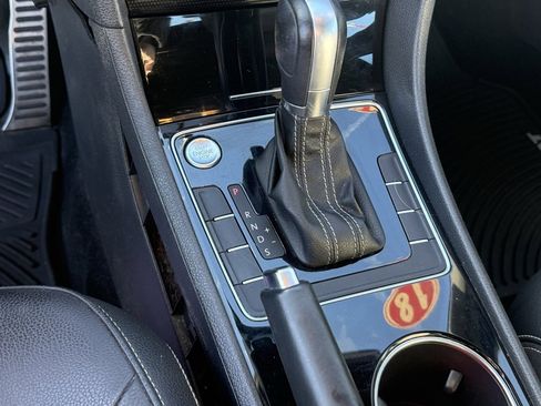 Used 2018 Volkswagen Passat 3.6 image 23