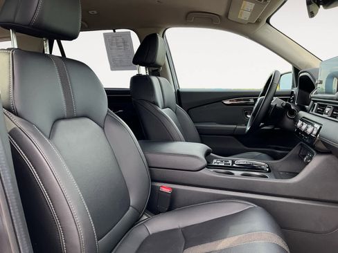 Used 2025 Honda Pilot EX-L image 14