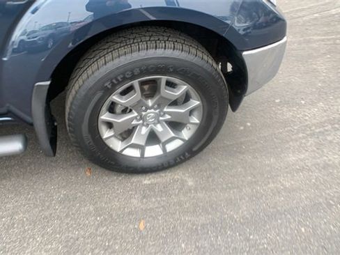 Used 2019 Nissan Frontier SL image 28