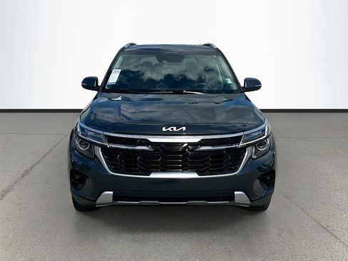 Used 2024 Kia Seltos EX AWD/4WD image 2