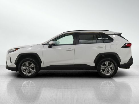 Used 2024 Toyota RAV4 XLE w/ Convenience Package image 2