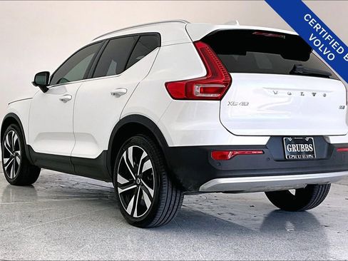Certified 2023 Volvo XC40 B5 Ultimate w/ Protection Package Premier image 17