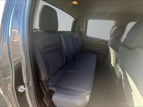 Used 2024 Nissan Frontier SV AWD/4WD image 25
