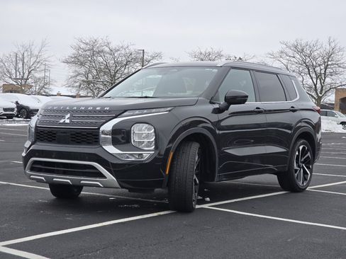 Used 2024 Mitsubishi Outlander SEL image 13