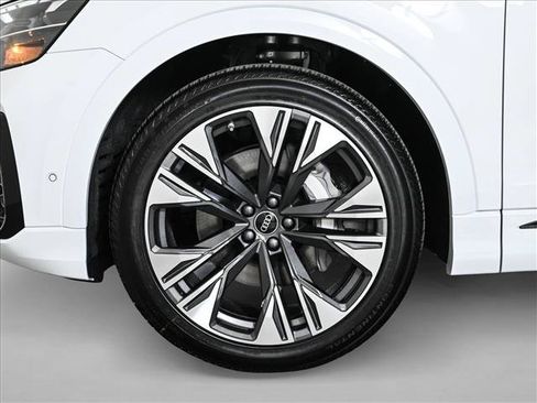 New 2026 Audi Q8 Premium Plus AWD/4WD image 25