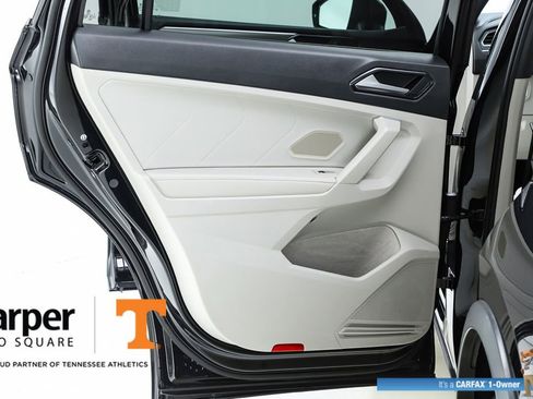 Used 2022 Volkswagen Tiguan SE R-Line image 17