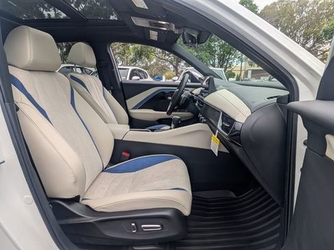Certified 2025 Acura ADX A-Spec image 17