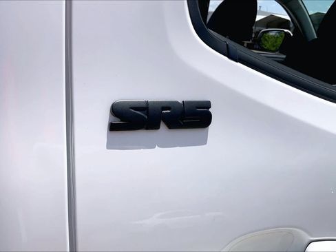 Used 2023 Toyota Tacoma SR5 RWD image 10