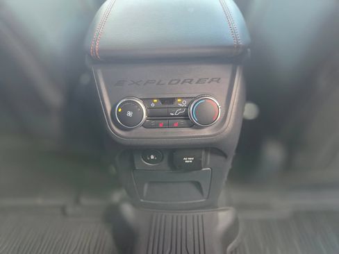 Certified 2025 Ford Explorer ST AWD/4WD image 12