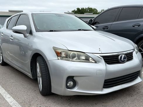 Used 2011 Lexus CT 200h Premium w/ Leather Pkg FWD image 2