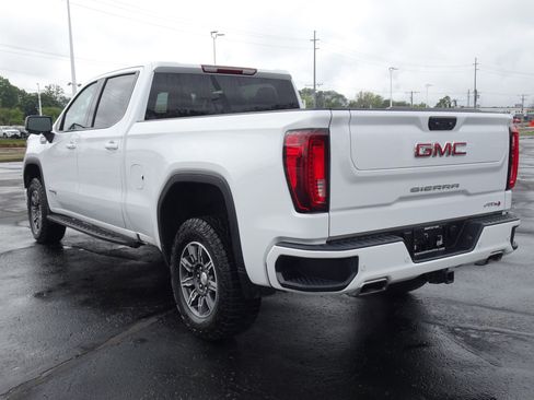 Used 2024 GMC Sierra 1500 AT4 image 3